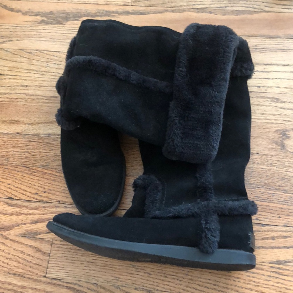 Black boots